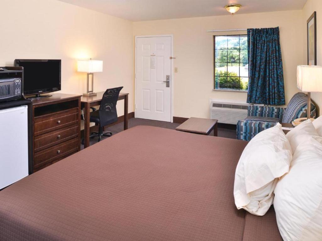 Americas Best Value Inn - Batesville Buitenkant foto